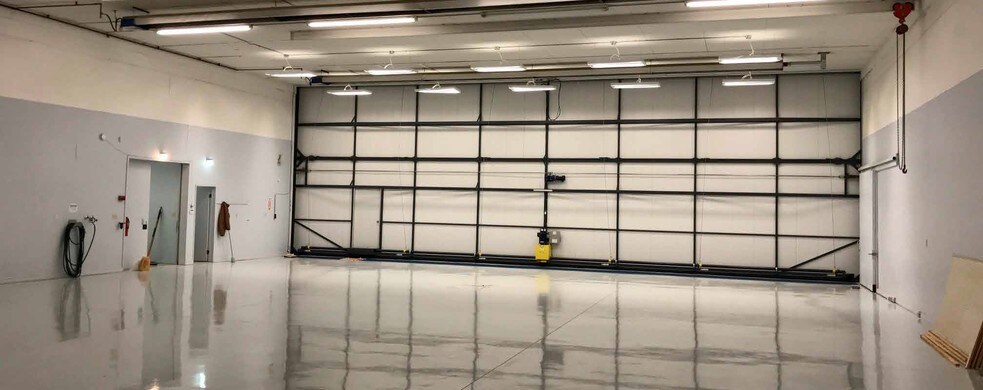 More Photos Of 4000 Range Road 214, Fort Saskatchewan Airplane Hangar For Sale