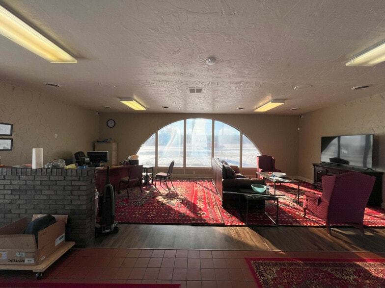 More Photos Of 6527 IN-930, Fort Wayne Freestanding For Sale