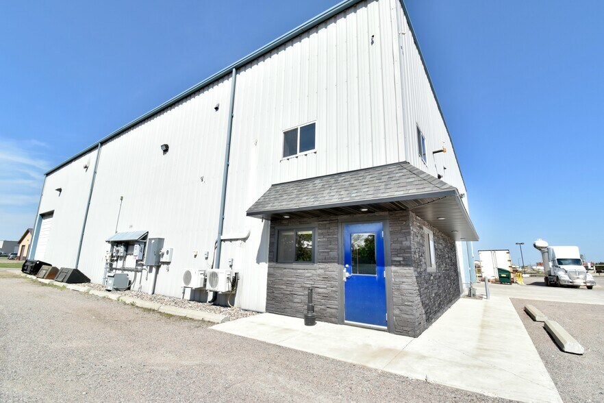 More Photos Of 14995 Industry Ave, Becker Warehouse For Sale