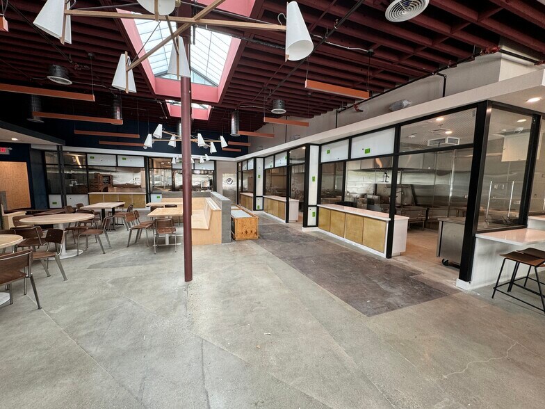 More Photos Of 11016 Magnolia Blvd, North Hollywood Restaurant For Sale