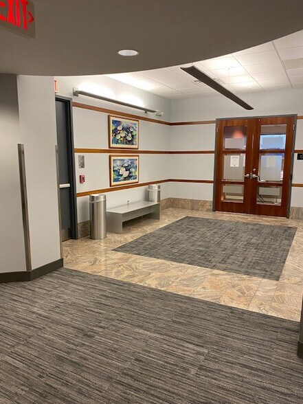 More Photos Of 3005 Boardwalk Dr, Ann Arbor Office For Lease
