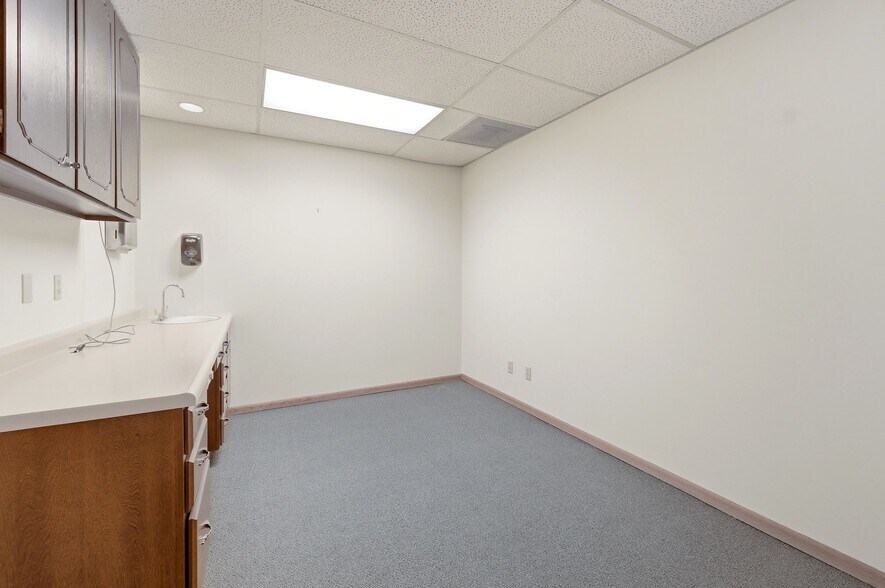 More Photos Of 201 E 5900 S, Murray Medical For Lease
