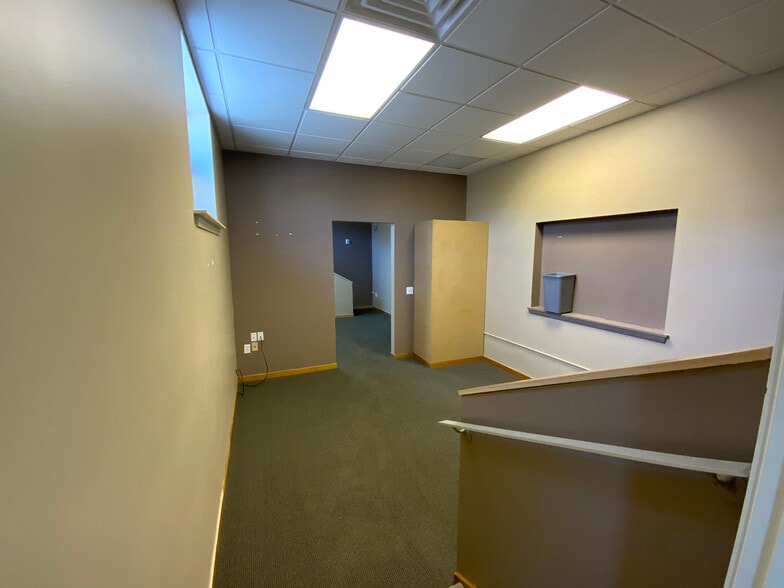 More Photos Of 6027 W Vliet St, Milwaukee Storefront Retail Office For Sale