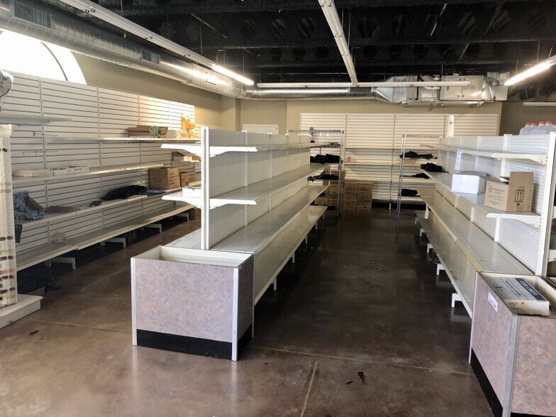 More Photos Of 5710 4th Ave, Kenosha Apartments For Lease