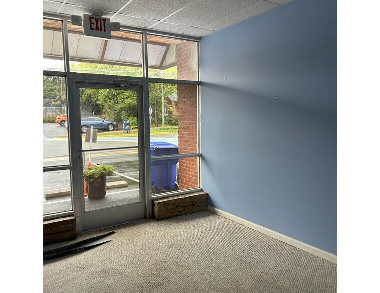 More Photos Of 45 W Salisbury St, Pittsboro Office For Sale