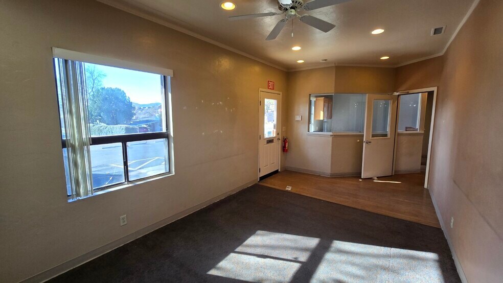 More Photos Of 1202 Willow Creek Rd, Prescott Medical For Sale