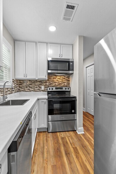 More Photos Of 1407 Mccauley, Tallahassee Apartments For Sale