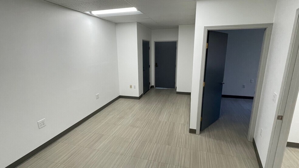More Photos Of 2264 Fair Oaks Blvd, Sacramento Office For Lease