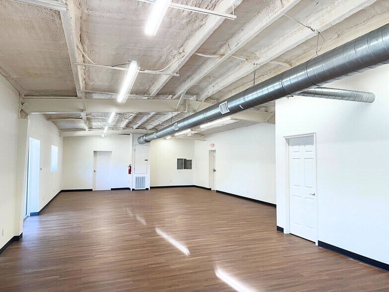 More Photos Of 901 W Hart Ave, Pasadena General Retail For Lease