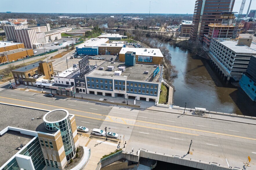 More Photos Of 300 E Michigan Ave, Lansing Office For Lease