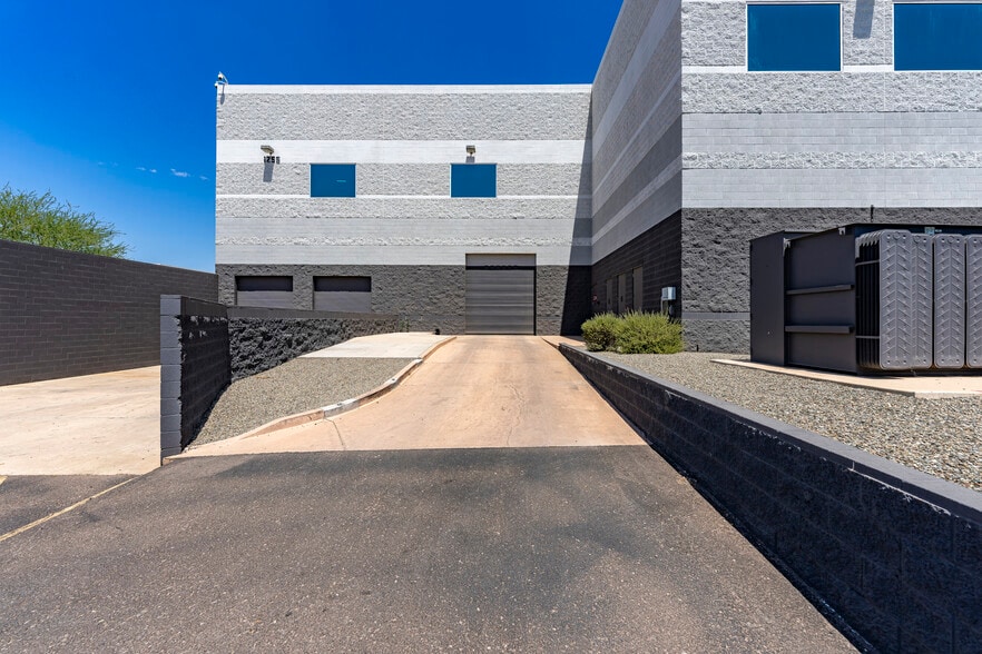 More Photos Of 1255 W Washington St, Tempe Manufacturing For Sale