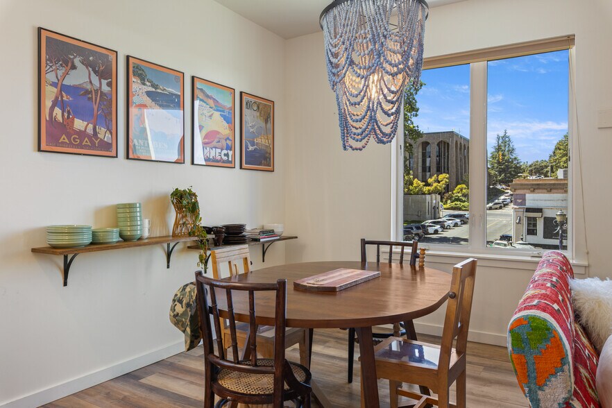 More Photos Of 302 N Main St, Lakeport Storefront For Sale