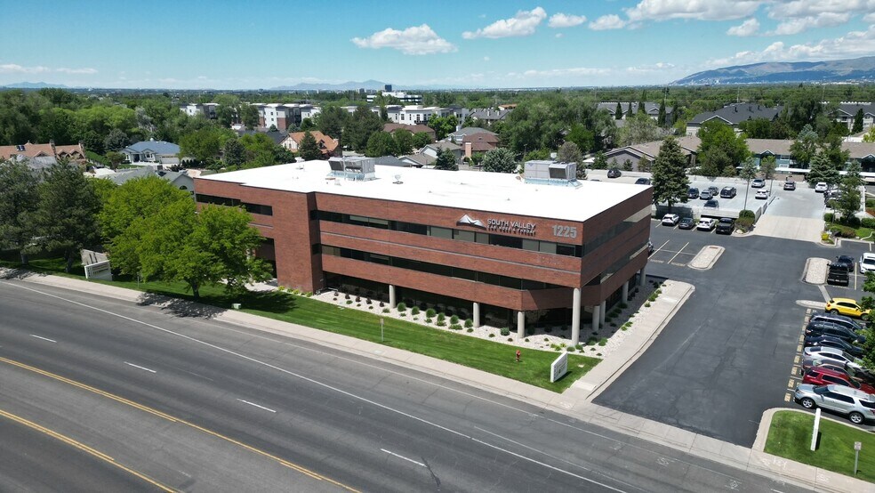 More Photos Of 1225 E Fort Union Blvd, Cottonwood Heights Office For Sale