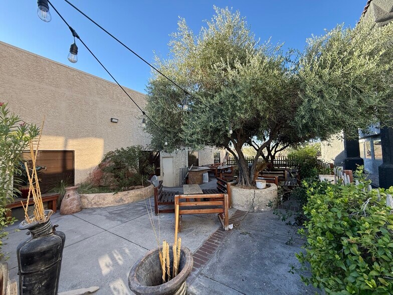 More Photos Of 120-210 S Rainbow Blvd, Las Vegas Unknown For Lease