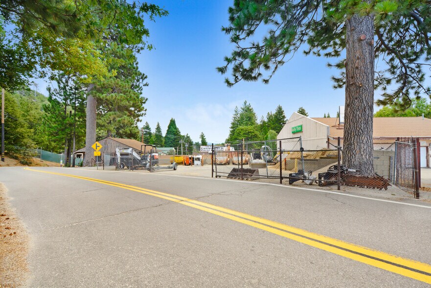 More Photos Of 26325 Pine Ave, Rimforest Freestanding For Sale