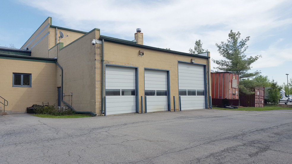 Primary Photo Of 20 Industrial Dr, Middletown Light Manufacturing For Lease