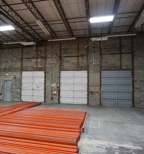More Photos Of 7817 N Dale Mabry Hwy, Tampa Storefront Retail Office For Lease