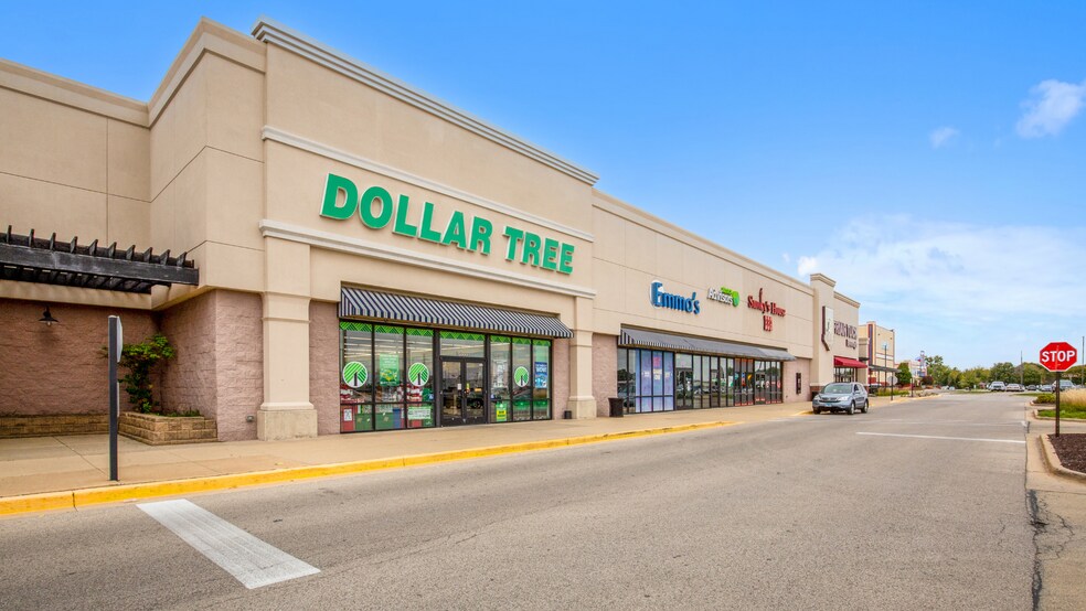 More Photos Of 1201 Savoy Plaza Ln, Savoy General Retail For Lease