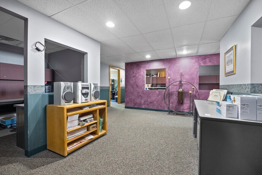 More Photos Of 5046 S West Bay Shore Dr, Suttons Bay Storefront Retail Residential For Sale