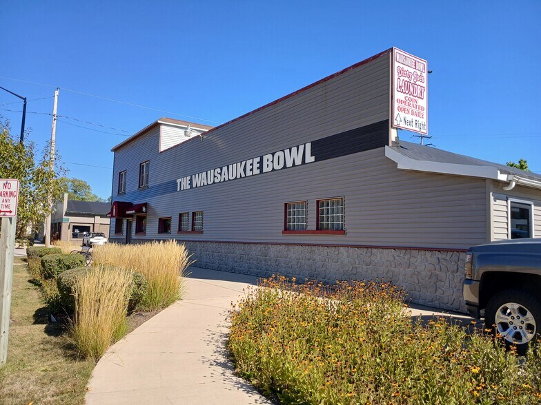 More Photos Of 326 Main St, Wausaukee Bowling Alley For Sale