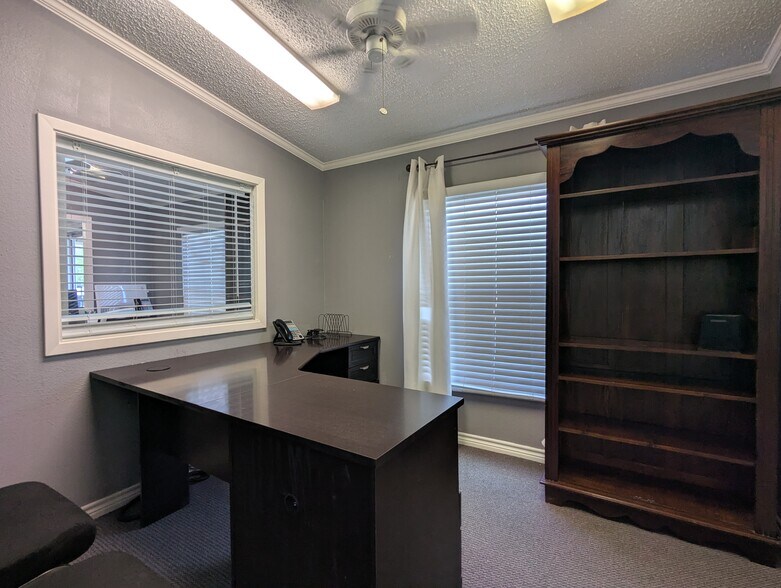 More Photos Of 16595 I-10, Vidor Land For Sale