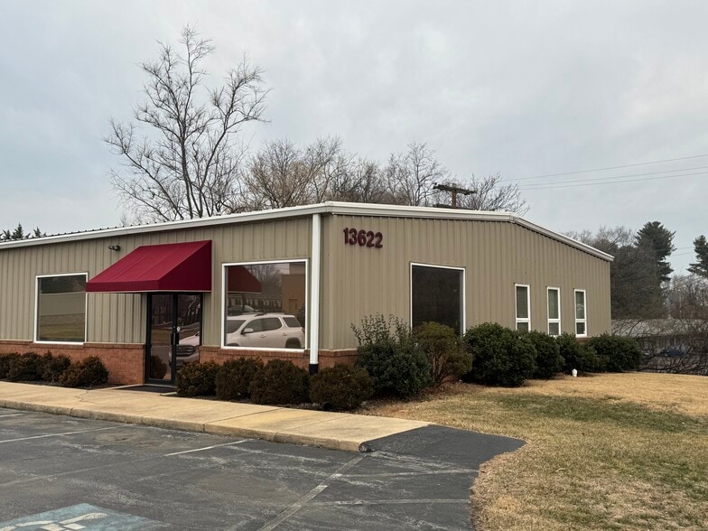 Primary Photo Of 13622 Pennsylvania Ave, Hagerstown Office For Lease