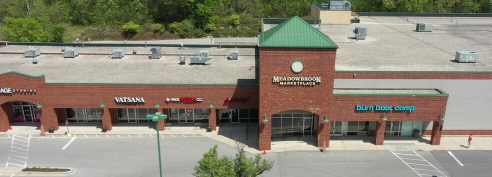 More Photos Of 701 Meadowbrook Rd, Waukesha Storefront For Lease