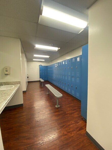 More Photos Of 20 Country Club Dr, Downingtown Medical For Lease
