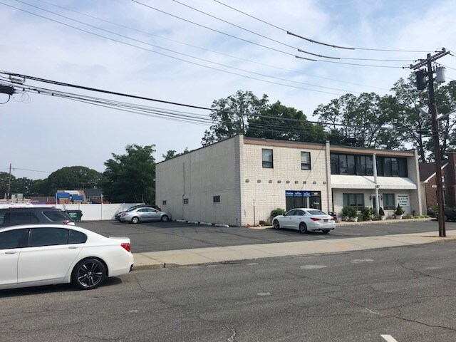 More Photos Of 187 Veterans Blvd, Massapequa Office For Lease