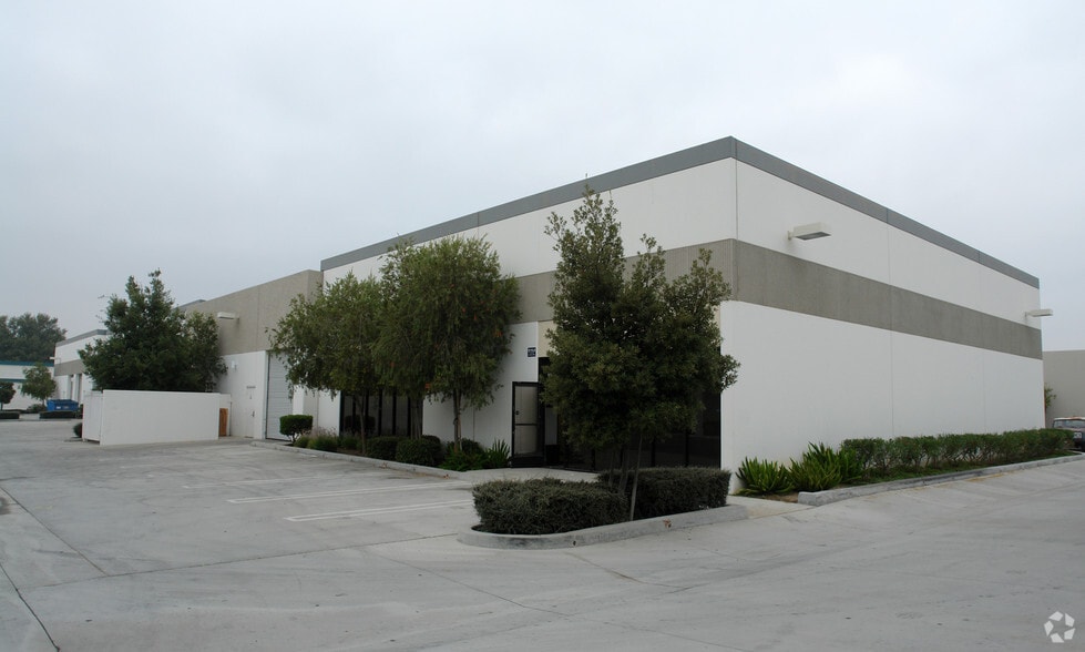 More Photos Of 5260 Bonsai Ave, Moorpark Manufacturing For Lease