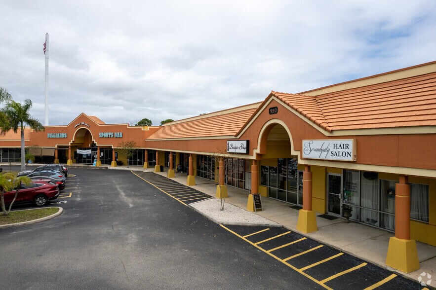 More Photos Of 950 N Courtenay Pky, Merritt Island Unknown For Lease