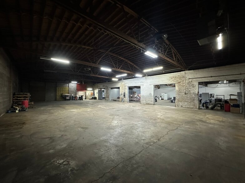More Photos Of 7729 S State St, Chicago Warehouse For Lease