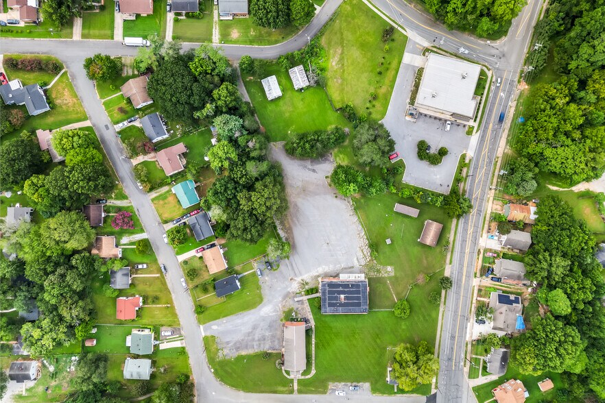 More Photos Of 2925 S Main St, Winston-Salem Office For Sale