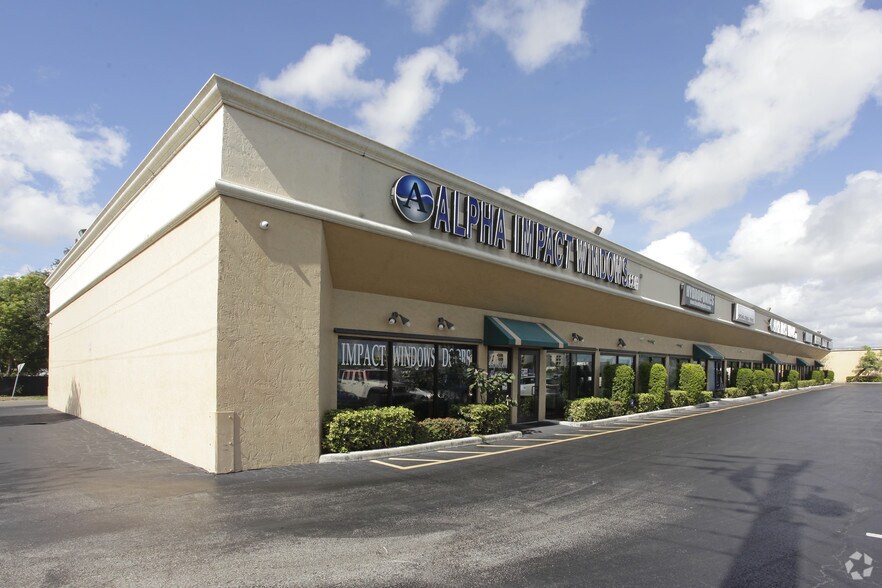 Primary Photo Of 590 SW 9th Ter, Pompano Beach Showroom For Lease