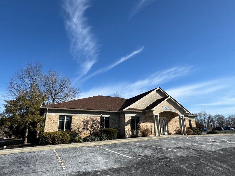 More Photos Of 815 Southwestern Run, Youngstown Medical For Sale