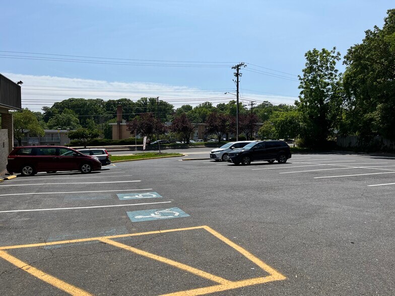 More Photos Of 6490-6492 Landover Rd, Cheverly Medical For Lease