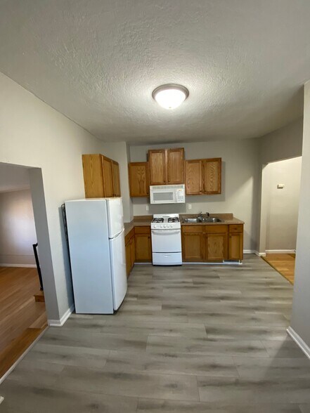 More Photos Of 1137 26th St, Des Moines Apartments For Sale