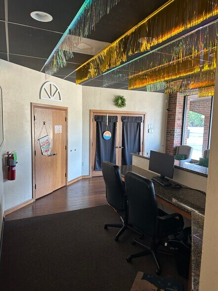 More Photos Of 2222 W Hefner Rd, Oklahoma City Storefront Retail Office For Lease