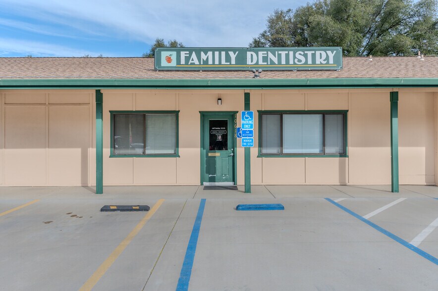 More Photos Of 10556-10612 Combie Rd, Auburn Medical For Sale