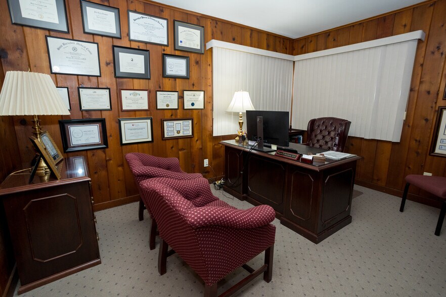 More Photos Of 73 Amboy Ave, Metuchen Medical For Sale