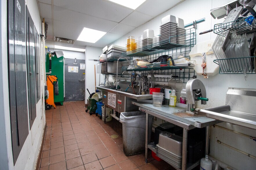 More Photos Of 504 W Vine St, Kissimmee Restaurant For Sale