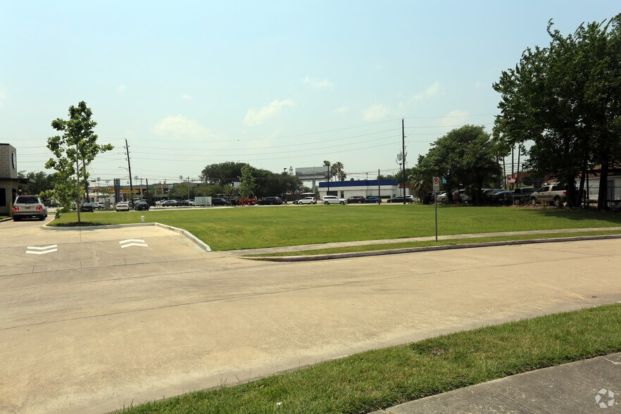 More Photos Of 3111 Chimney Rock Rd, Houston Land For Lease