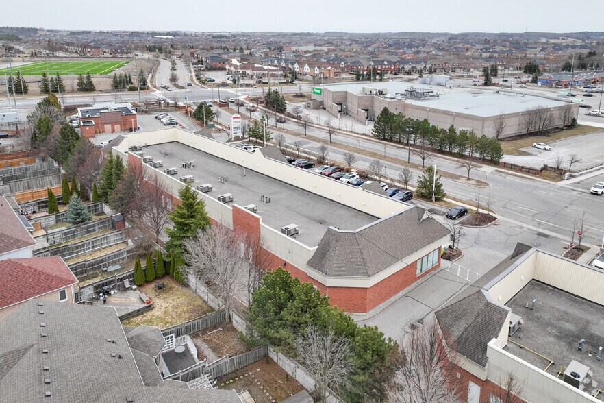 More Photos Of 150 Hollidge Blvd, Aurora Freestanding For Lease