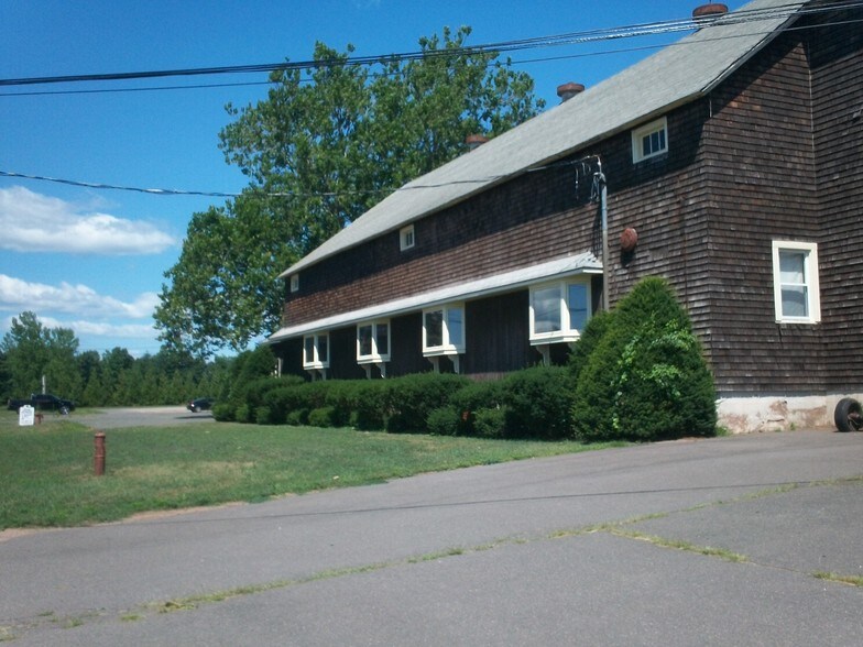 More Photos Of 47-50 Plantation Rd, Broad Brook Flex For Lease