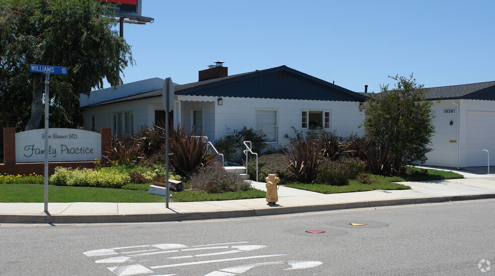 More Photos Of 19361 Beach Blvd, Huntington Beach Medical For Lease