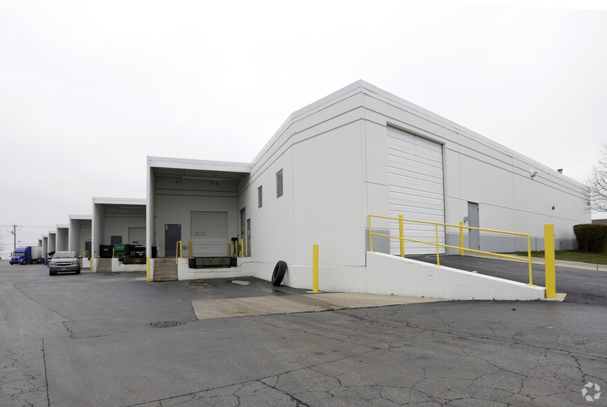 More Photos Of 1312 Marquette Dr, Romeoville Warehouse For Lease