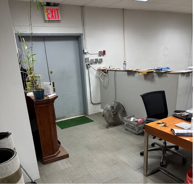 More Photos Of 719-729 E 135 St, Bronx Warehouse For Lease