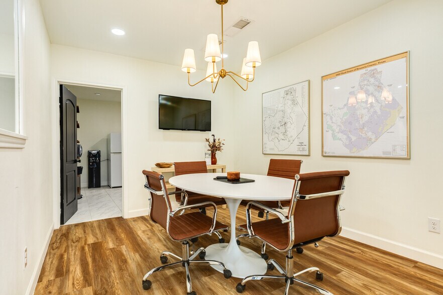 More Photos Of 449 S 17th St, West Columbia Office For Sale