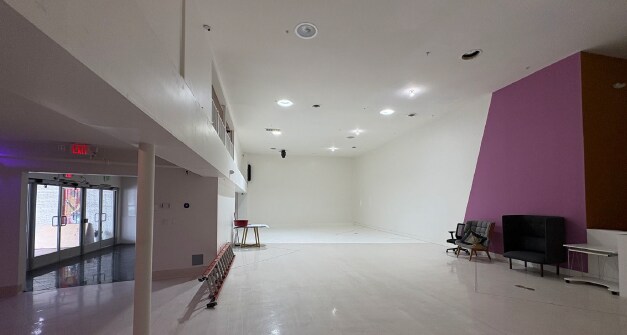 More Photos Of 1191 E Santa Clara St, San Jose Movie Theatre For Lease