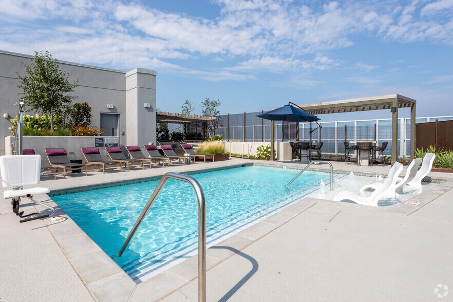 More Photos Of 1747 Tysons Central St, Tysons Apartments For Lease